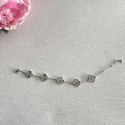 Silver clover bracelet