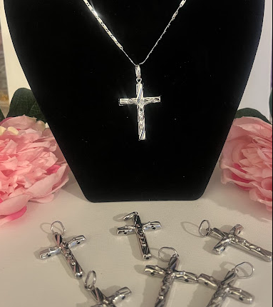 Silver cross pendant