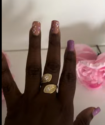 Romania gold ring with zirconia stones