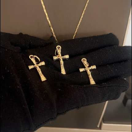 Romania gold cross pendant