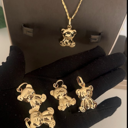 Gold plated teddy bear pendant (Lrg)