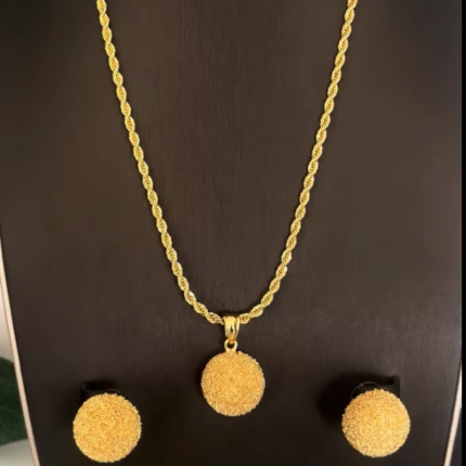 Romania gold brush earrings & pendant set