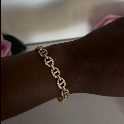 Gold plated bracelet with zirconia stones