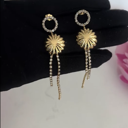 Dropping earrings with Zirconia stones