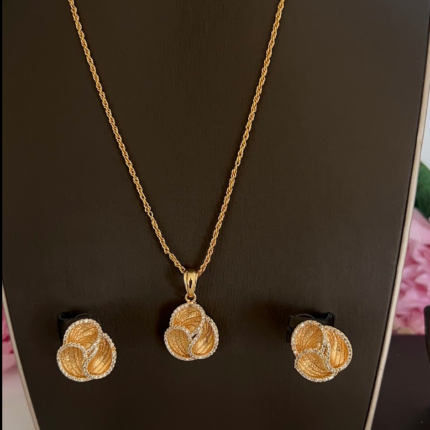 Romania gold earrings & pendant set with zircon stones