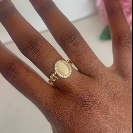 Romania gold ring with coloured stone and zirconia