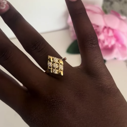 Romania gold ring with zirconia