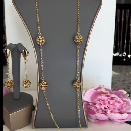 Diamond cut dropping earrings & dress chain set