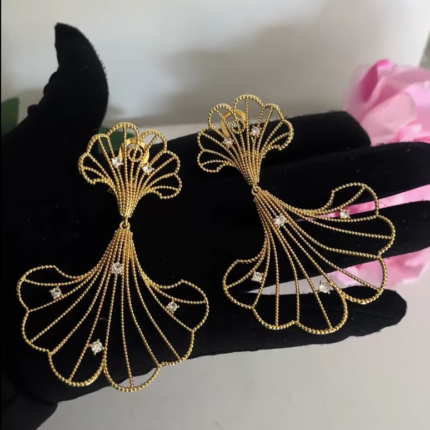 Brazilian gold dropping earrings with white stones